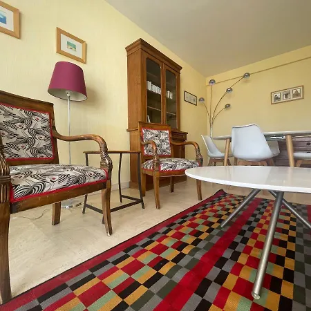 One Bedroom Terrasse Near The * קאן
